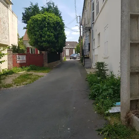 Sakura -maisonnette Gare Giverny Vernon (Eure)