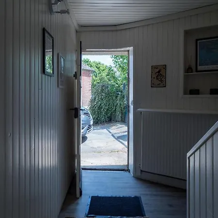 Holiday home Sakura -maisonnette Gare Giverny